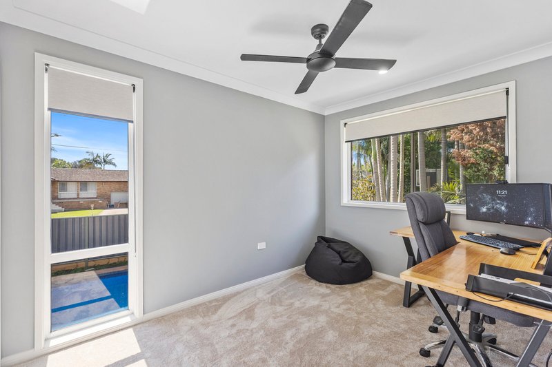 Photo - 5 Damien Close, Chittaway Point NSW 2261 - Image 10