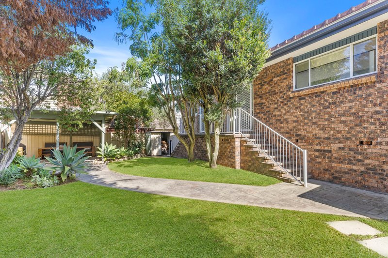Photo - 5 Damien Close, Chittaway Point NSW 2261 - Image 11