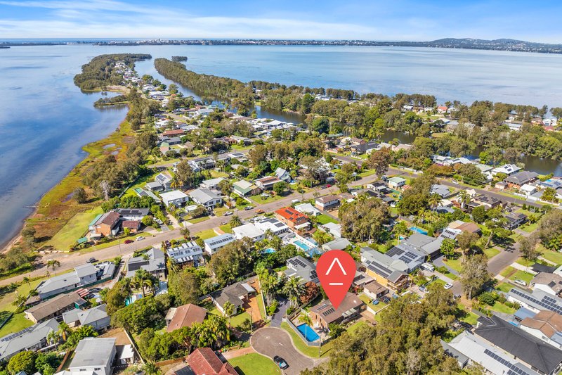 Photo - 5 Damien Close, Chittaway Point NSW 2261 - Image 15