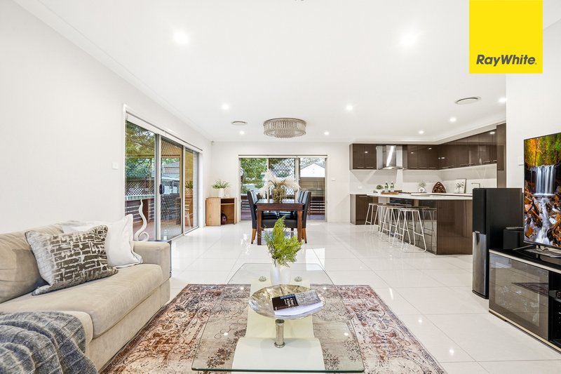 Photo - 5 Dan Street, Merrylands NSW 2160 - Image 4