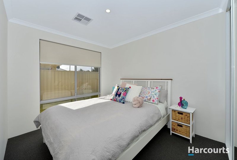 Photo - 5 Darkan Close, Dudley Park WA 6210 - Image 12