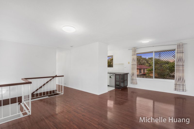 Photo - 5 Darnell Street, Sunnybank Hills QLD 4109 - Image 2