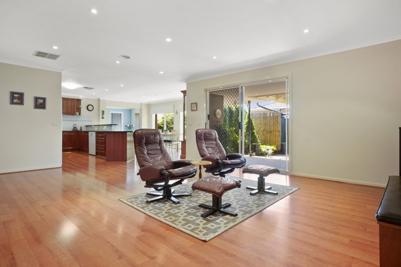 Photo - 5 Davern Court, Werribee VIC 3030 - Image 7