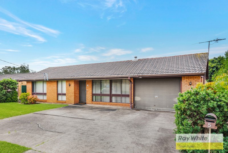 Photo - 5 Dawn Close, Lurnea NSW 2170 - Image 2