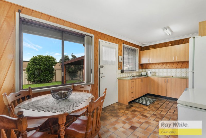 Photo - 5 Dawn Close, Lurnea NSW 2170 - Image 5