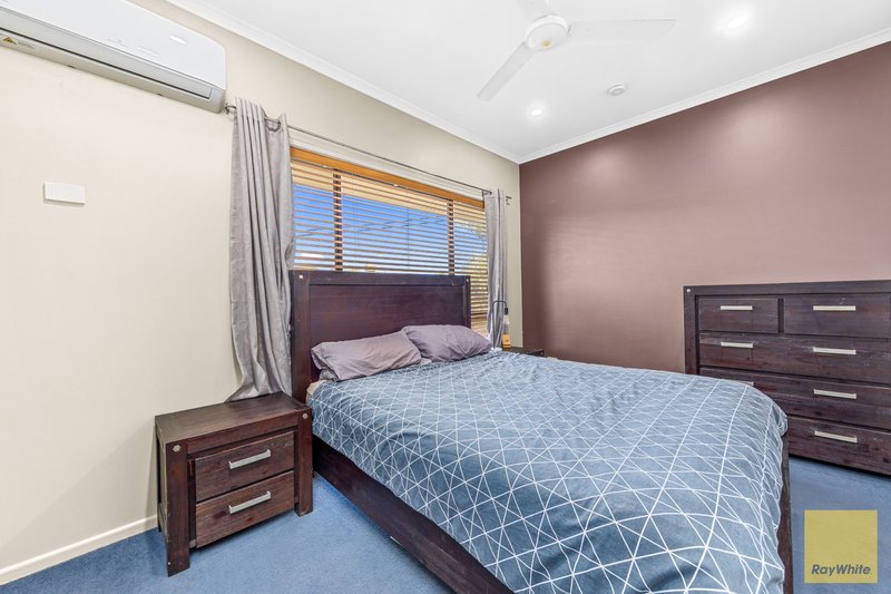 Photo - 5 Dawn Crescent, Emerald QLD 4720 - Image 7
