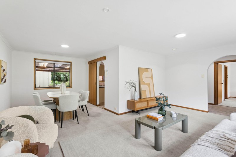 Photo - 5 De Castella Avenue, Wynn Vale SA 5127 - Image 5