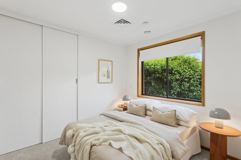 Photo - 5 De Castella Avenue, Wynn Vale SA 5127 - Image 14