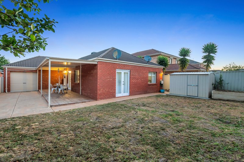 Photo - 5 Deauville Green, Craigieburn VIC 3064 - Image 14