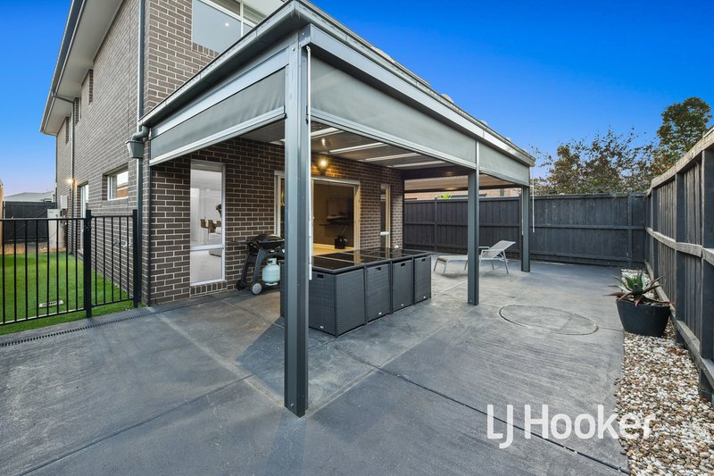 Photo - 5 Deegan Way, Cranbourne East VIC 3977 - Image 17