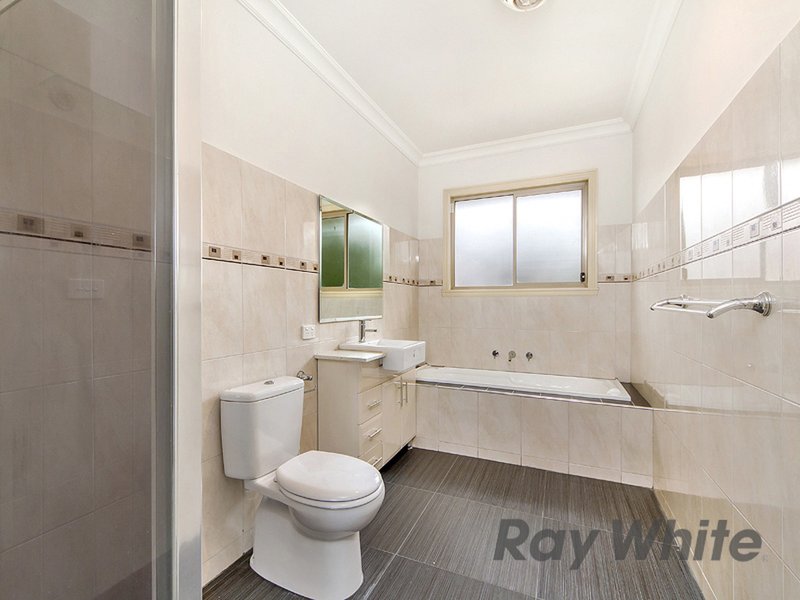 Photo - 5 Delma Avenue, Cairnlea VIC 3023 - Image 11