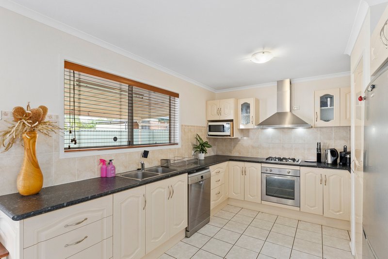 Photo - 5 Delong Street, Acacia Ridge QLD 4110 - Image 2