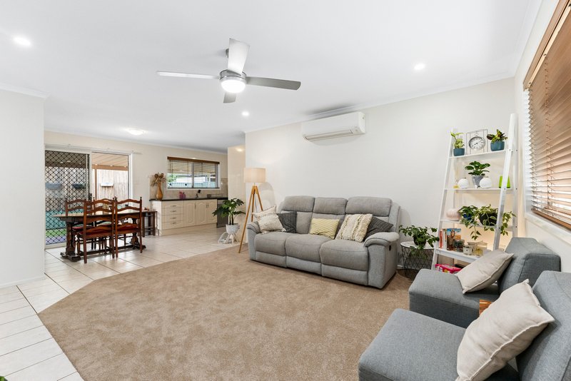 Photo - 5 Delong Street, Acacia Ridge QLD 4110 - Image 5