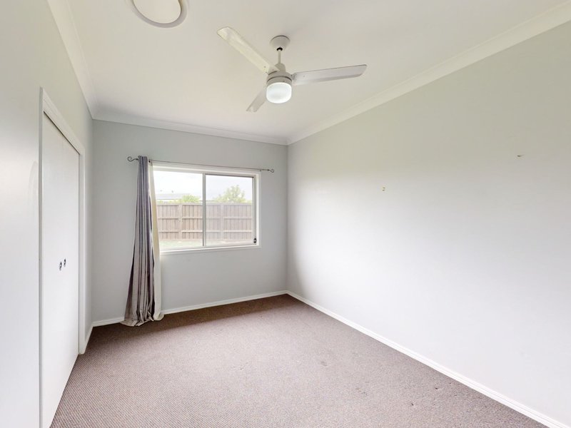 Photo - 5 Dent Crescent, Burpengary East QLD 4505 - Image 11