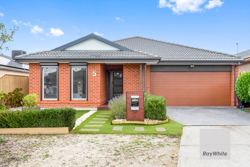 5 Devonport Court, Taylors Hill VIC 3037