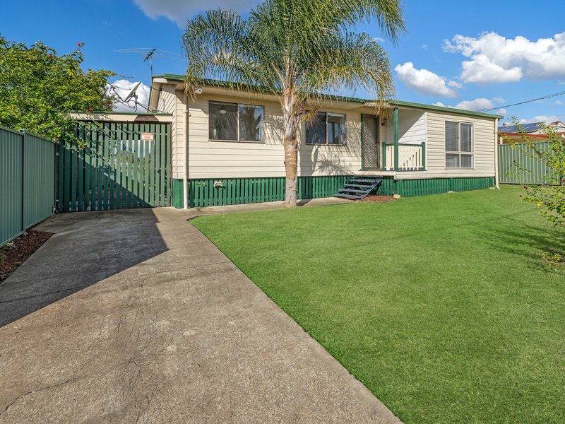5 Diane Court, North Booval QLD 4304
