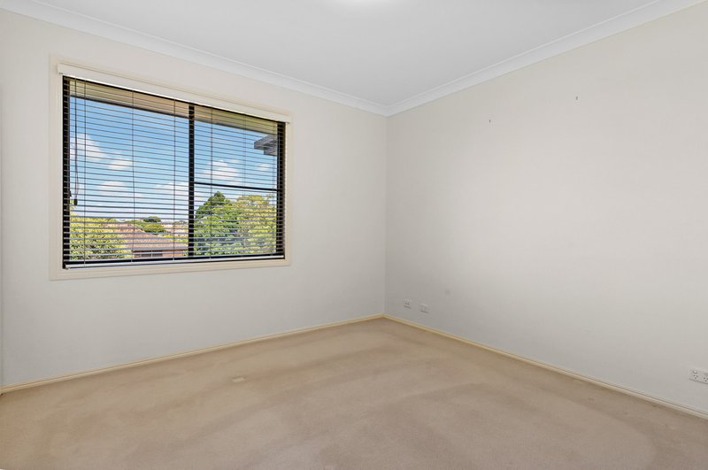 Photo - 5 Dimboola Street, Bridgeman Downs QLD 4035 - Image 5