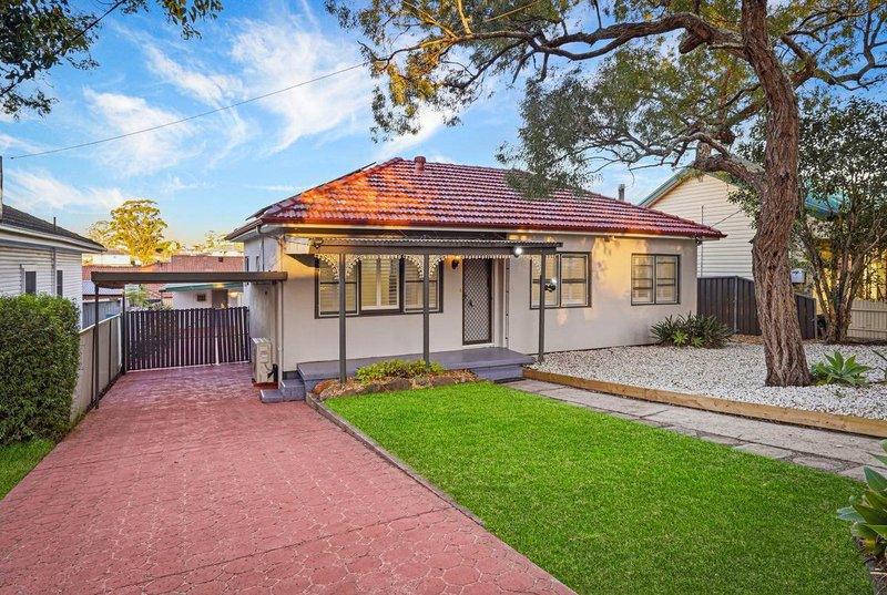 Photo - 5 Dina Beth Avenue, Blacktown NSW 2148 - Image 1