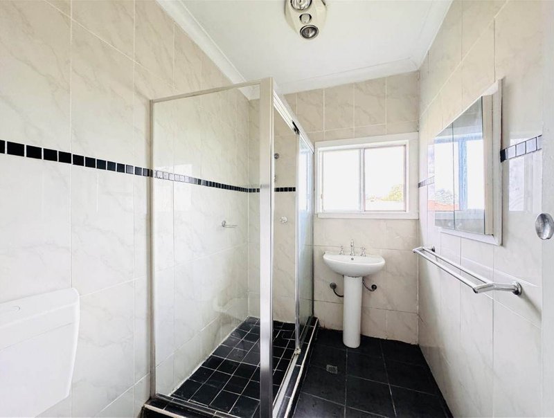 Photo - 5 Dina Beth Avenue, Blacktown NSW 2148 - Image 6