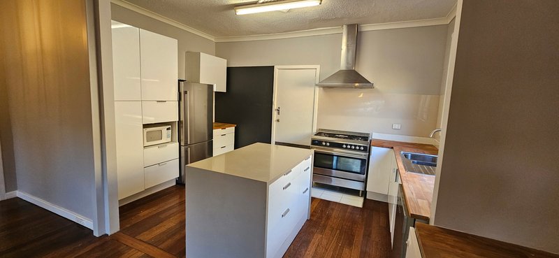 Photo - 5 Doherty Street, Embleton WA 6062 - Image 9