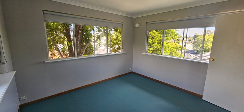 Photo - 5 Doherty Street, Embleton WA 6062 - Image 14