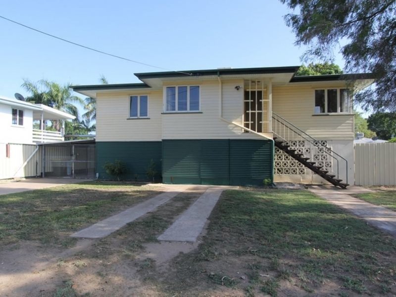 Photo - 5 Donkin Street, Emerald QLD 4720 - Image 19