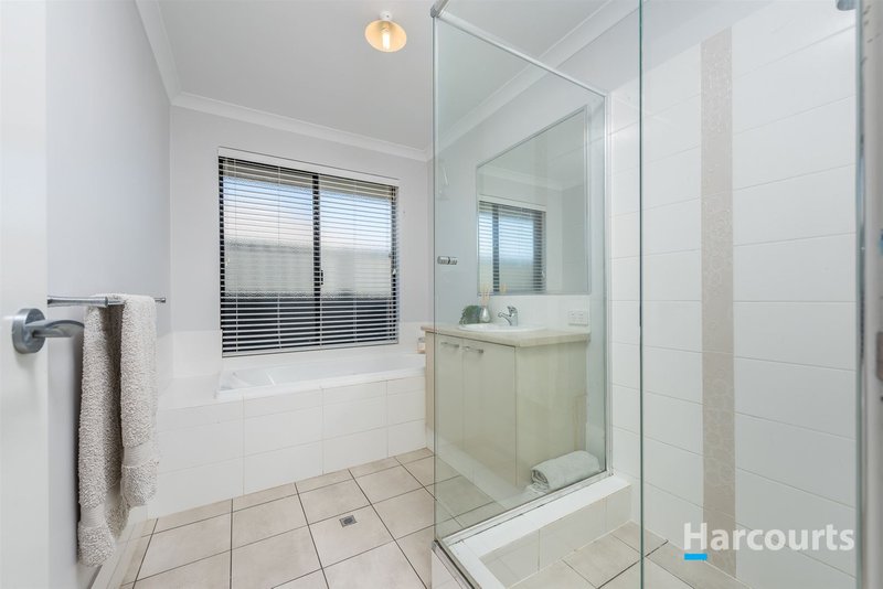 Photo - 5 Doochary Street, Bullsbrook WA 6084 - Image 16