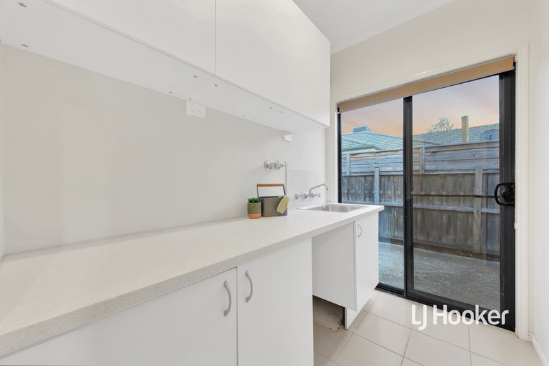 Photo - 5 Dorrington Street, Point Cook VIC 3030 - Image 16