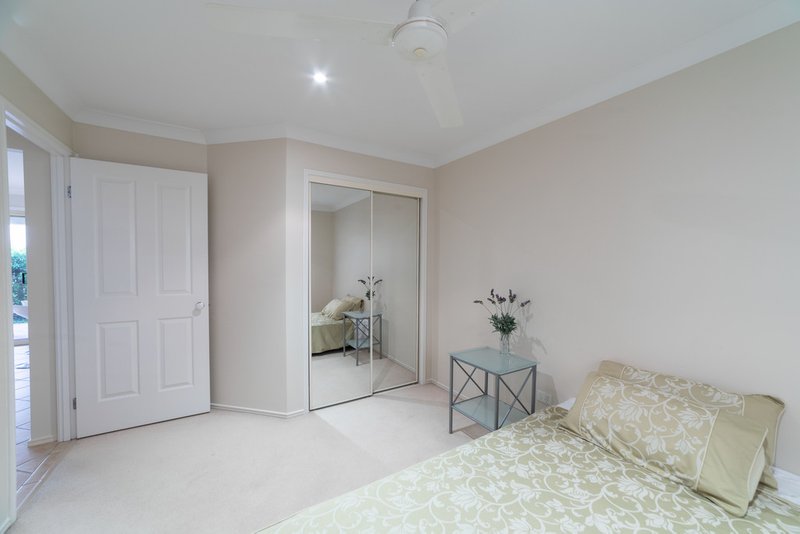 Photo - 5 Dorval Close, Mansfield QLD 4122 - Image 11