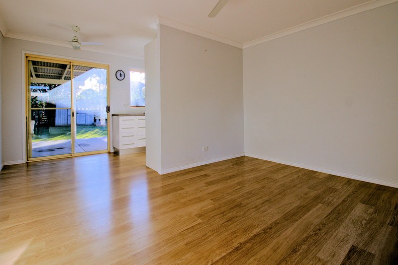 Photo - 5 Dougan Street, Point Vernon QLD 4655 - Image 4