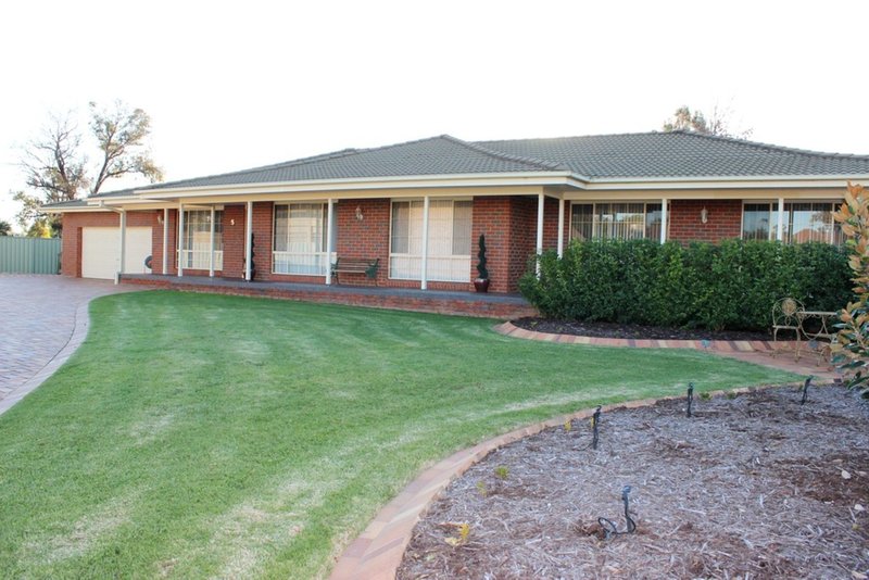 5 Dowell Place, Griffith NSW 2680