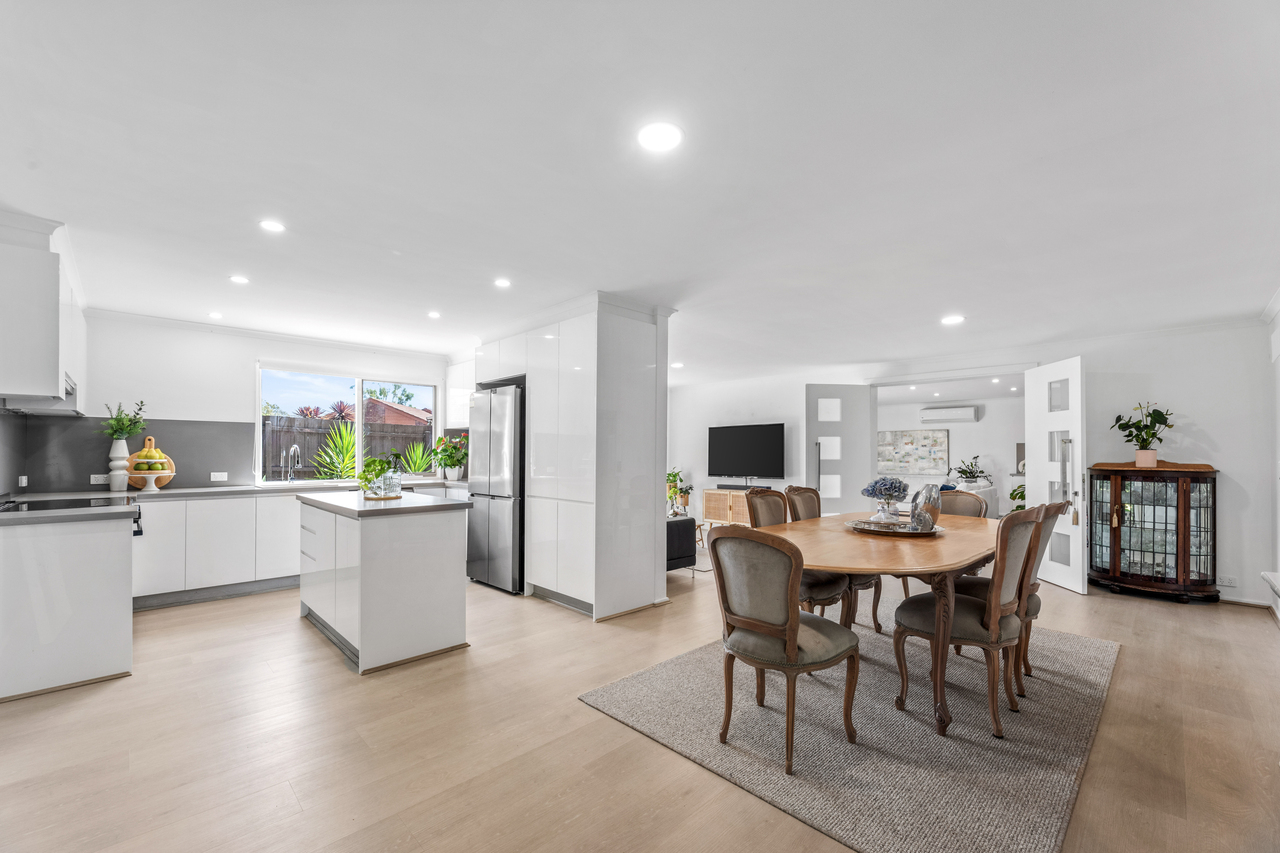 5 Downshire Close, Wantirna South, VIC 3152 - Image 3
