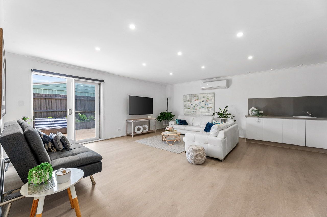 5 Downshire Close, Wantirna South, VIC 3152 - Image 8
