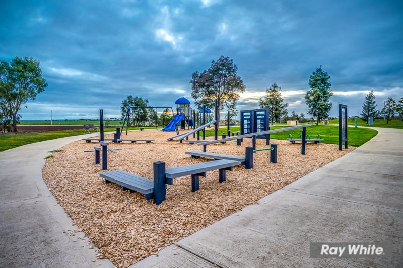 Photo - 5 Dragonfly Court, Tarneit VIC 3029 - Image 19