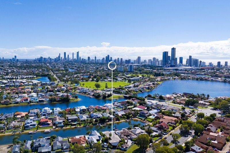 Photo - 5 Drayton Terrace, Mermaid Waters QLD 4218 - Image 2