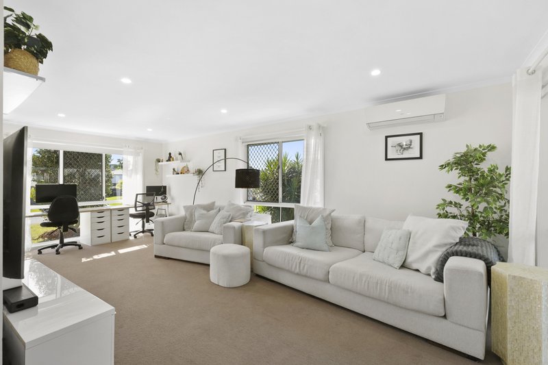 Photo - 5 Drift Away Court, Robina QLD 4226 - Image 7