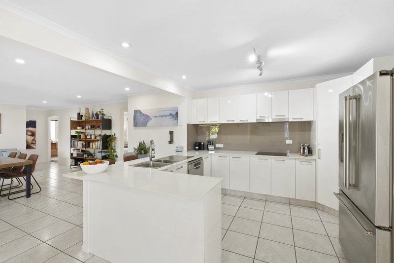 Photo - 5 Drift Away Court, Robina QLD 4226 - Image 9
