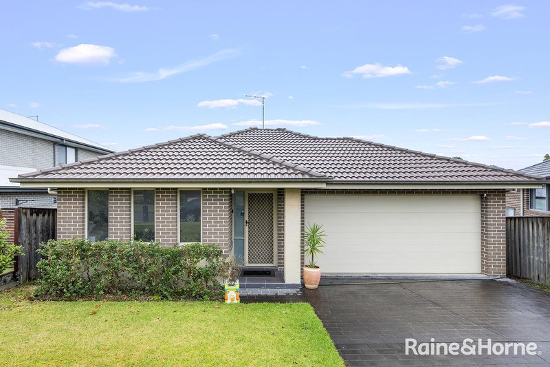 5 Dromedary Place, Macquarie Links NSW 2565