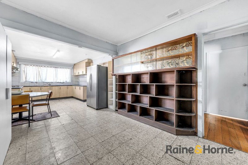 Photo - 5 Drysdale Street, Reservoir VIC 3073 - Image 4