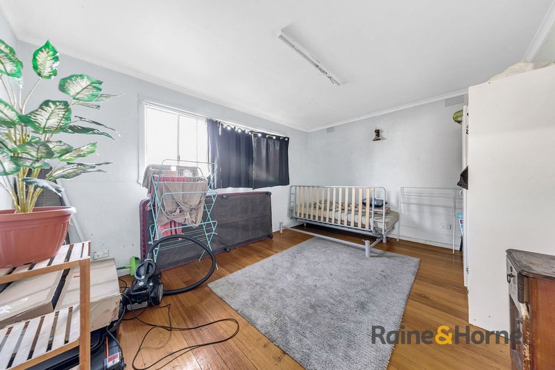 Photo - 5 Drysdale Street, Reservoir VIC 3073 - Image 8