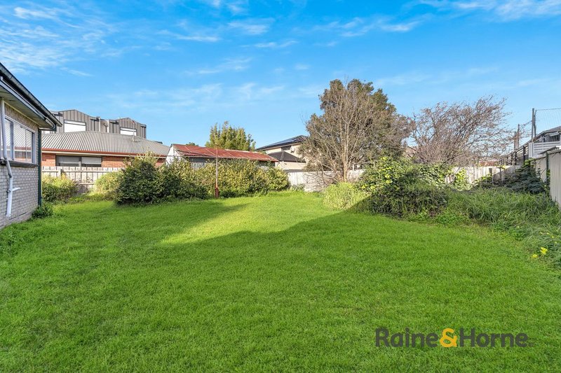 Photo - 5 Drysdale Street, Reservoir VIC 3073 - Image 9
