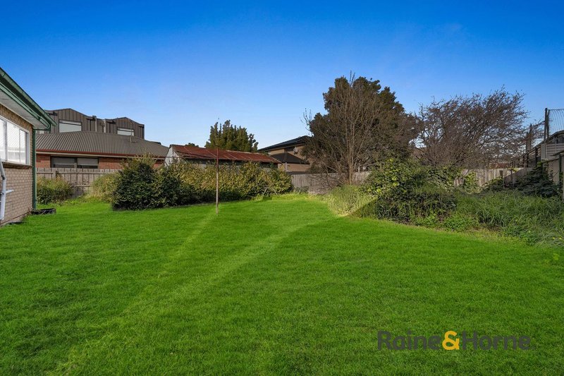 Photo - 5 Drysdale Street, Reservoir VIC 3073 - Image 10