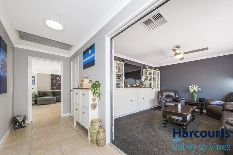 Photo - 5 Ducane Way, Ellenbrook WA 6069 - Image 10