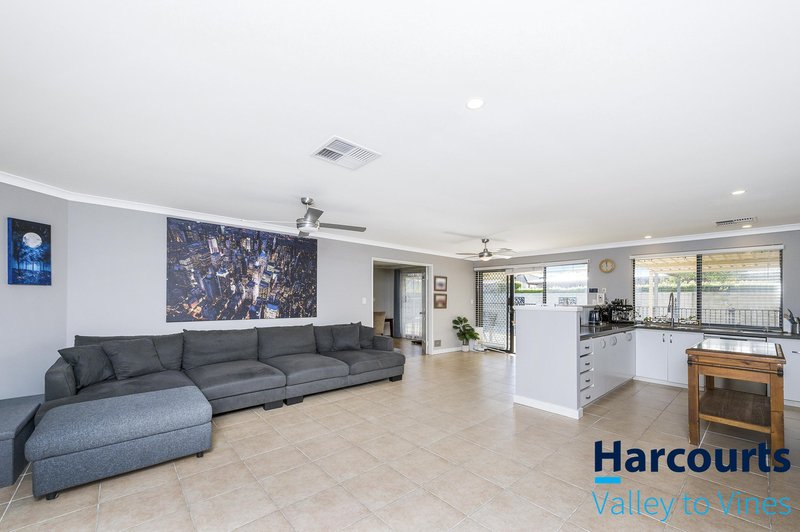 Photo - 5 Ducane Way, Ellenbrook WA 6069 - Image 16
