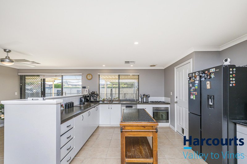 Photo - 5 Ducane Way, Ellenbrook WA 6069 - Image 20