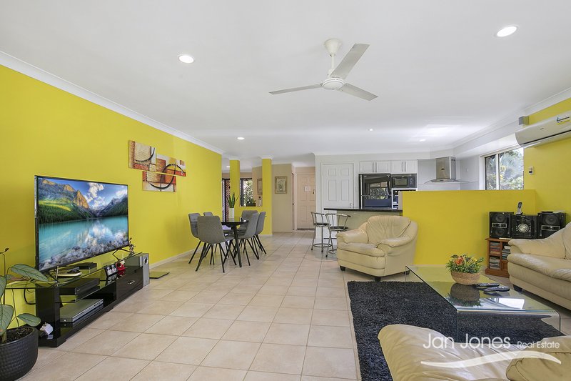 Photo - 5 Duckwood Court, Elimbah QLD 4516 - Image 13