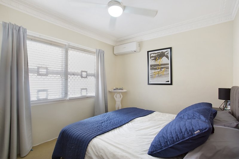 Photo - 5 Dudley Street, Mermaid Beach QLD 4218 - Image 7