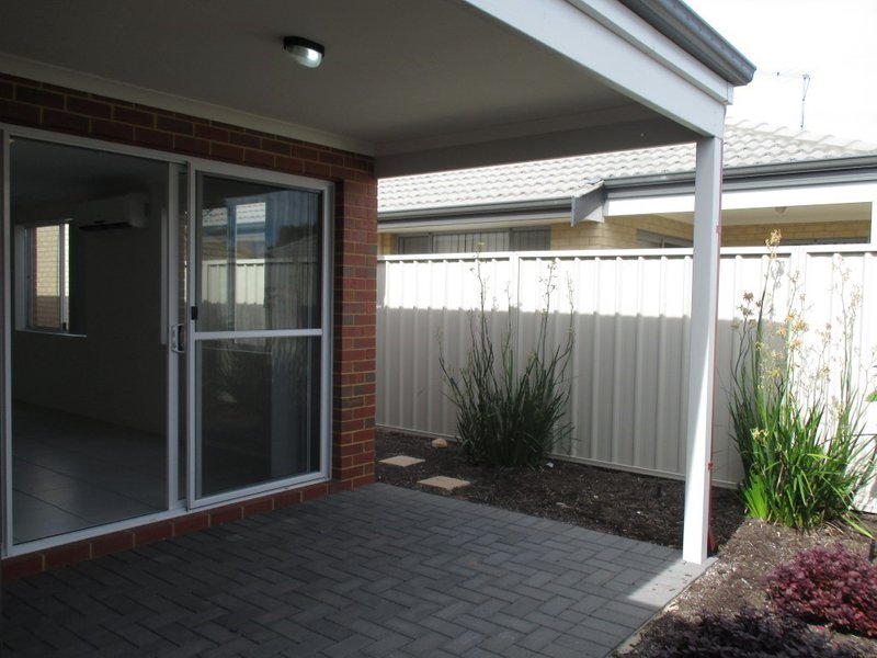 Photo - 5 Dudson Street, Baldivis WA 6171 - Image 11