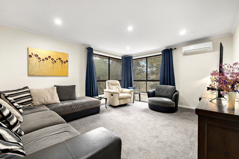 Photo - 5 Duffus Place, Wanniassa ACT 2903 - Image 3