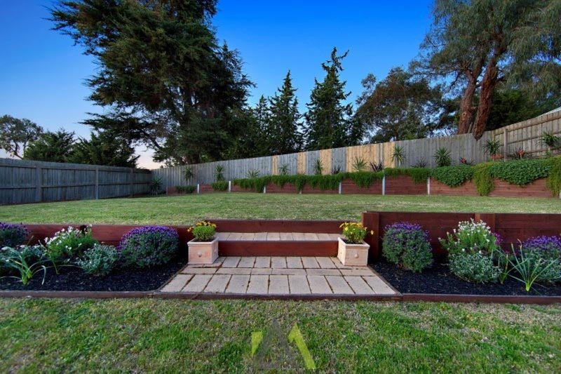 Photo - 5 Dunmore Close, Langwarrin VIC 3910 - Image 16